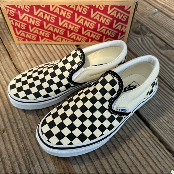 Kids Classic Slip-On Checkerboard Shoe, size Y 1.5 - Picture 6 of 8